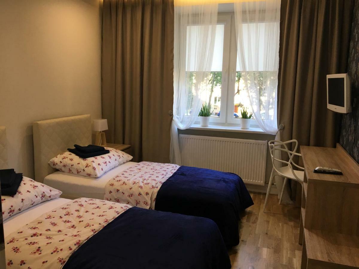Family & Business Elegant Apartments Ul Astronautow Centrum Downtown - 3 Bedroom, Parking Kielce Bagian luar foto