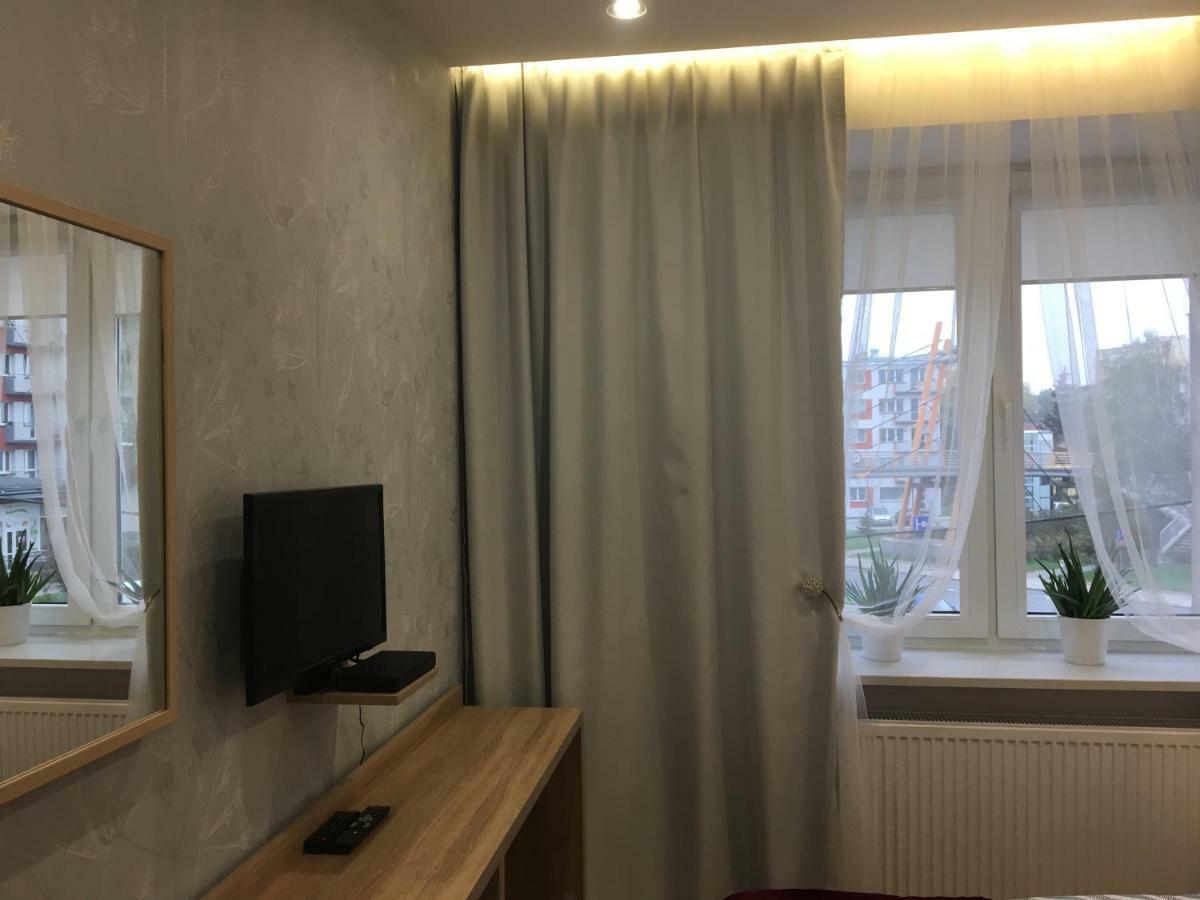Family & Business Elegant Apartments Ul Astronautow Centrum Downtown - 3 Bedroom, Parking Kielce Bagian luar foto
